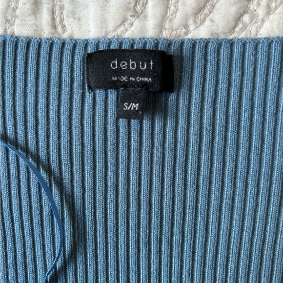 Top - Picture 2 of 2